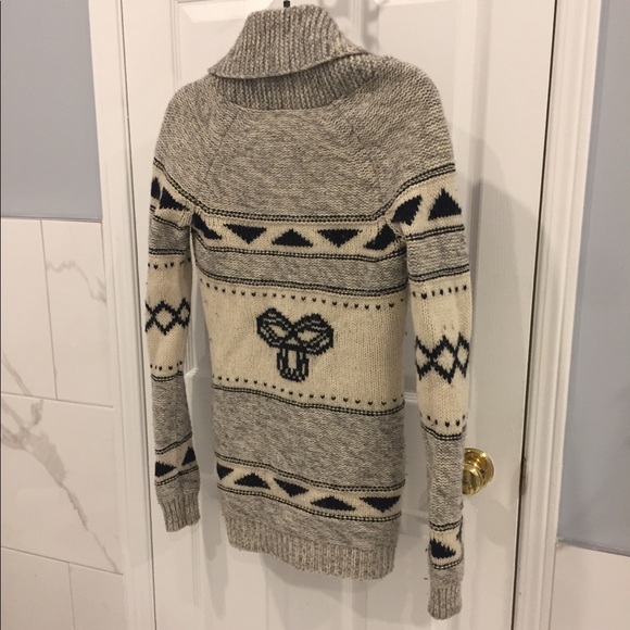 Sold Aritiza | Northwest Lambswool Sweater - Picture 9 of 11